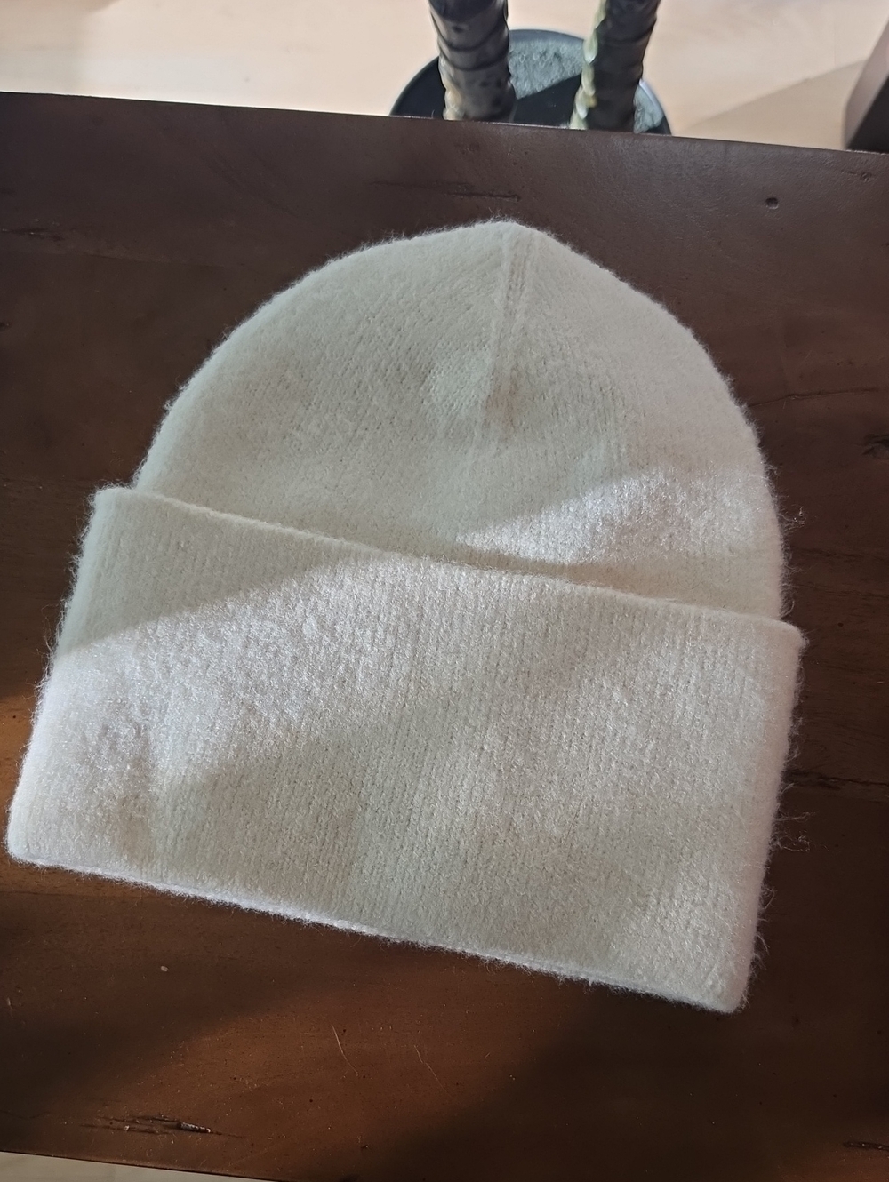 Anthropologie Knit Beanie in White Like New